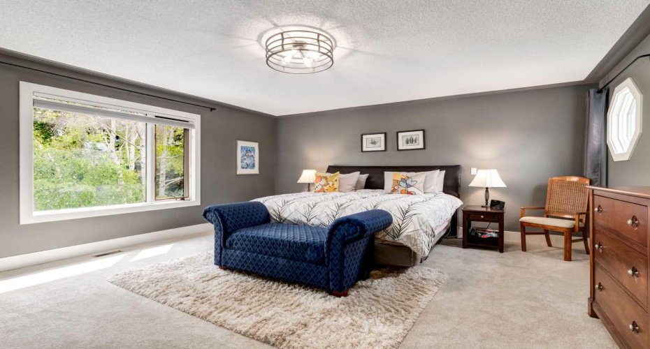 367 Woodbriar Circle, Calgary, Alberta T2W 6A4, 4 Bedroom Bedrooms, 0 ,4 BathroomBathrooms,Residential,For Sale,Woodbriar,0,A2328159
