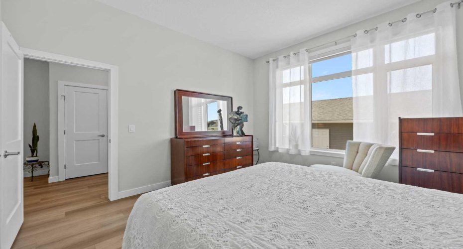 54 Iris Crescent, Okotoks, Alberta T1S 5V6, 3 Bedrooms Bedrooms, ,3 BathroomsBathrooms,Residential,For Sale,Iris,A2328166