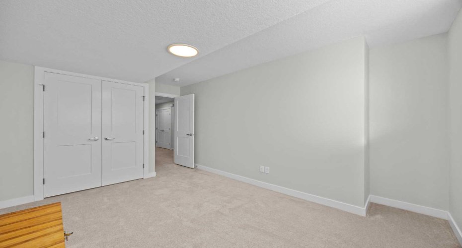 54 Iris Crescent, Okotoks, Alberta T1S 5V6, 3 Bedrooms Bedrooms, ,3 BathroomsBathrooms,Residential,For Sale,Iris,A2328166