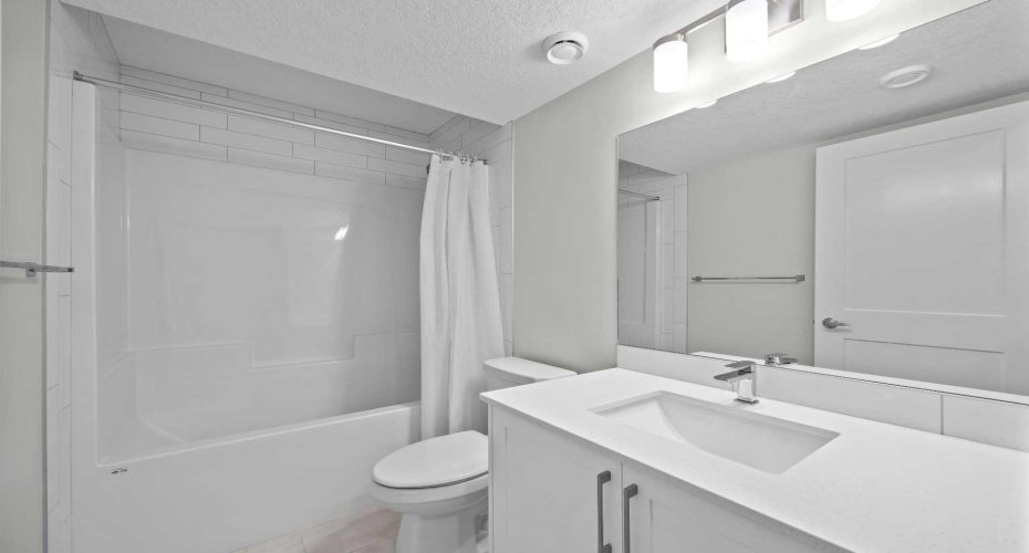 54 Iris Crescent, Okotoks, Alberta T1S 5V6, 3 Bedrooms Bedrooms, ,3 BathroomsBathrooms,Residential,For Sale,Iris,A2328166