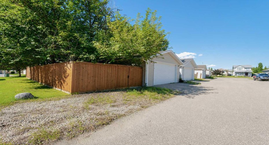 8902 60A Avenue, Grande Prairie, Alberta T8W 2P3, 3 Bedroom Bedrooms, 0 ,4 BathroomBathrooms,Residential,For Sale,60A,0,A2328188