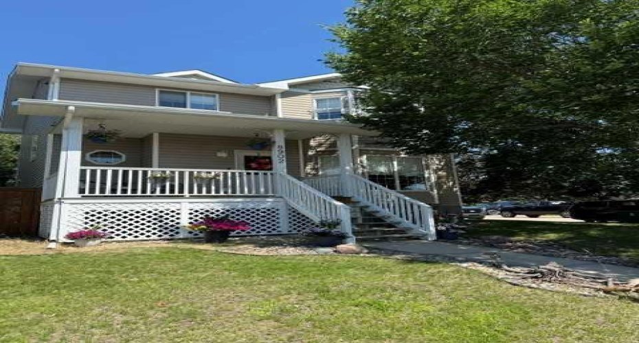 8902 60A Avenue, Grande Prairie, Alberta T8W 2P3, 3 Bedroom Bedrooms, 0 ,4 BathroomBathrooms,Residential,For Sale,60A,0,A2328188