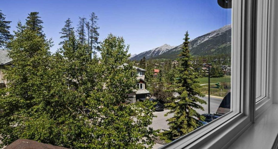 901 Benchlands Trail, Canmore, Alberta T1W 2Z8, 3 Bedroom Bedrooms, 0 ,3 BathroomBathrooms,Residential,For Sale,Benchlands,0,A2328191