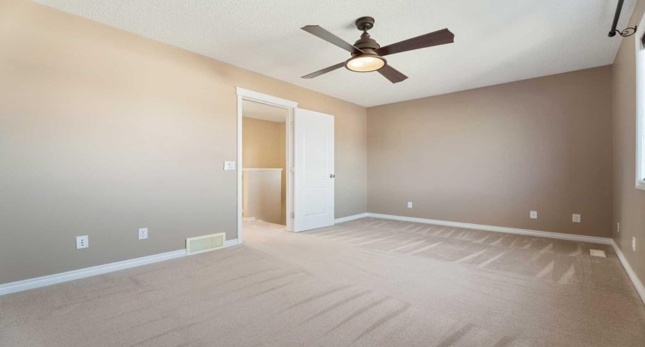 40 Cimarron Grove Drive, Okotoks, Alberta T1S 2H1, 3 Bedrooms Bedrooms, ,3 BathroomsBathrooms,Residential,For Sale,Cimarron Grove,A2328196