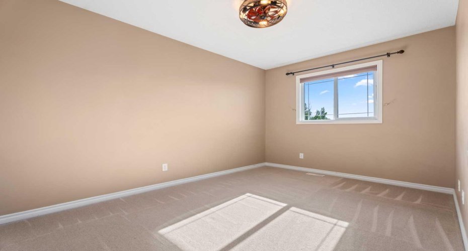 40 Cimarron Grove Drive, Okotoks, Alberta T1S 2H1, 3 Bedrooms Bedrooms, ,3 BathroomsBathrooms,Residential,For Sale,Cimarron Grove,A2328196