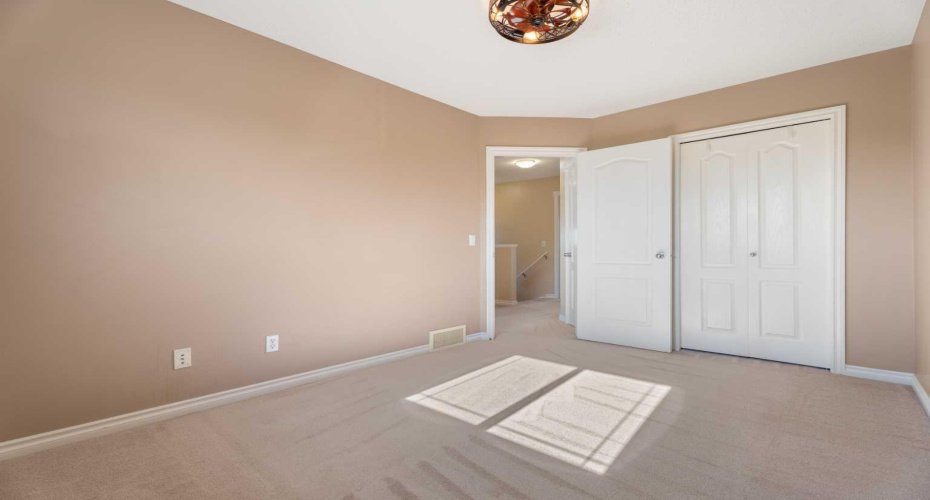 40 Cimarron Grove Drive, Okotoks, Alberta T1S 2H1, 3 Bedrooms Bedrooms, ,3 BathroomsBathrooms,Residential,For Sale,Cimarron Grove,A2328196