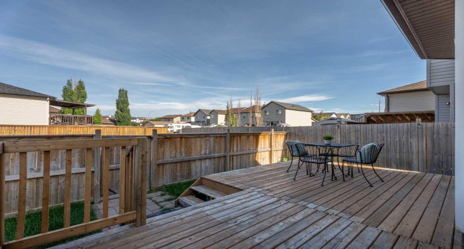40 Cimarron Grove Drive, Okotoks, Alberta T1S 2H1, 3 Bedrooms Bedrooms, ,3 BathroomsBathrooms,Residential,For Sale,Cimarron Grove,A2328196