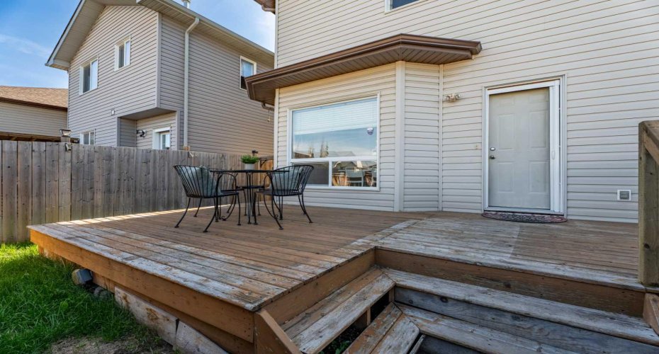 40 Cimarron Grove Drive, Okotoks, Alberta T1S 2H1, 3 Bedrooms Bedrooms, ,3 BathroomsBathrooms,Residential,For Sale,Cimarron Grove,A2328196