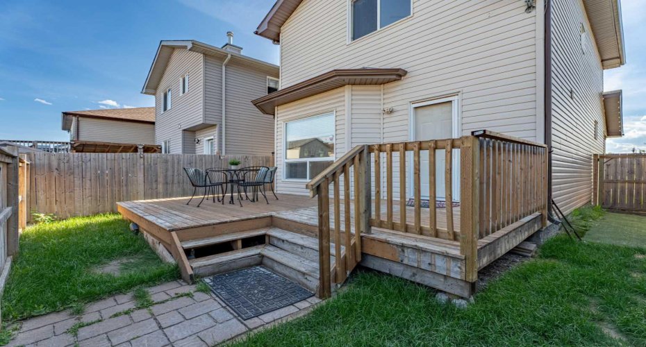 40 Cimarron Grove Drive, Okotoks, Alberta T1S 2H1, 3 Bedrooms Bedrooms, ,3 BathroomsBathrooms,Residential,For Sale,Cimarron Grove,A2328196
