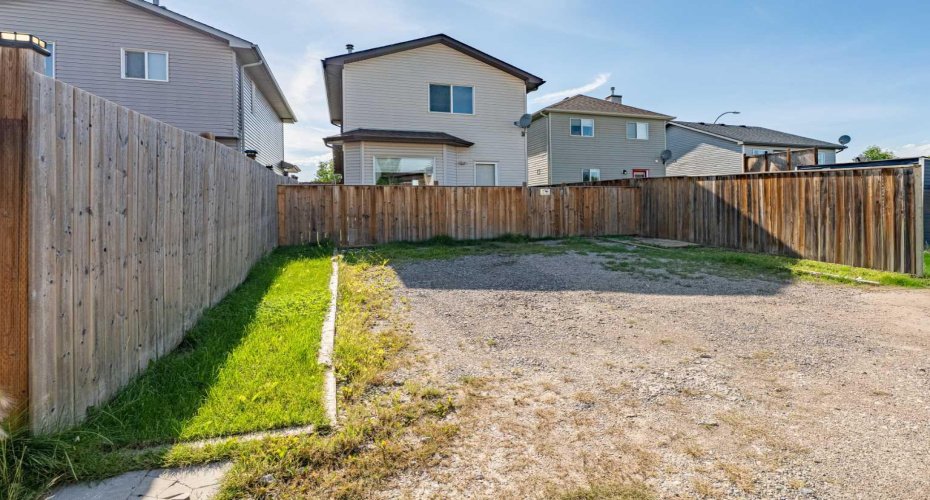 40 Cimarron Grove Drive, Okotoks, Alberta T1S 2H1, 3 Bedrooms Bedrooms, ,3 BathroomsBathrooms,Residential,For Sale,Cimarron Grove,A2328196