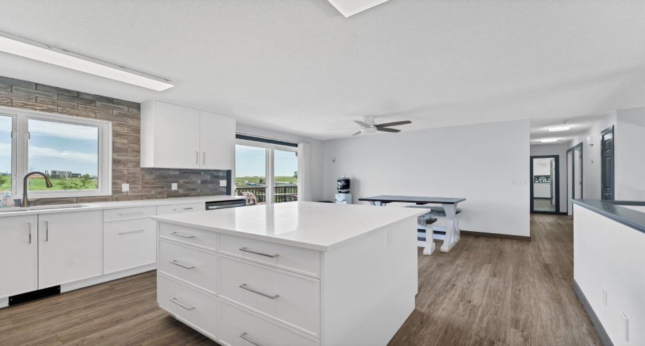 12525 Range Road 45 #4, Rural Cypress County, Alberta T1B0L4, 4 Bedroom Bedrooms, 0 ,3 BathroomBathrooms,Residential,For Sale,Range Road 45 #4,0,A2328208