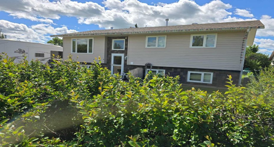 5201 55 Avenue, Berwyn, Alberta T0H 0E0, 5 Bedroom Bedrooms, 0 ,2 BathroomBathrooms,Residential,For Sale,55,0,A2328214