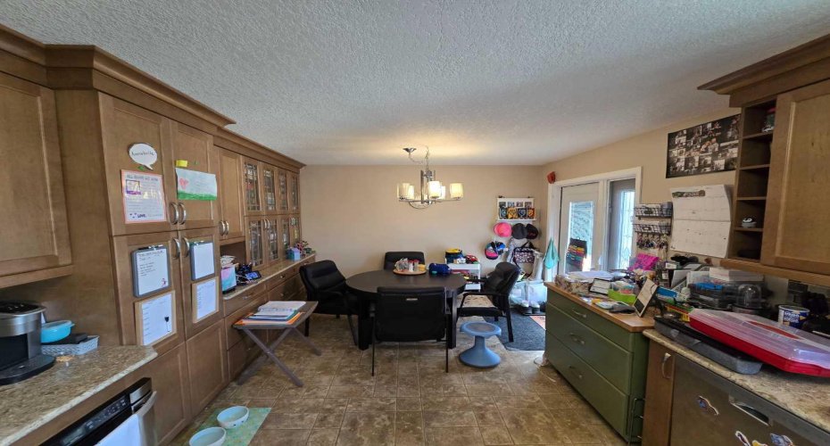 5201 55 Avenue, Berwyn, Alberta T0H 0E0, 5 Bedroom Bedrooms, 0 ,2 BathroomBathrooms,Residential,For Sale,55,0,A2328214