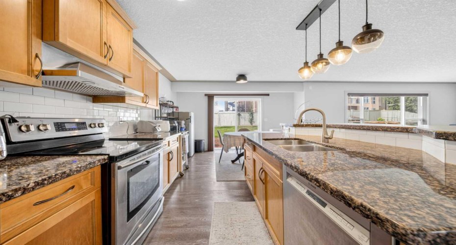 15 Sherwood Common, Calgary, Alberta T3R 1P6, 4 Bedroom Bedrooms, 0 ,4 BathroomBathrooms,Residential,For Sale,Sherwood,0,A2328220