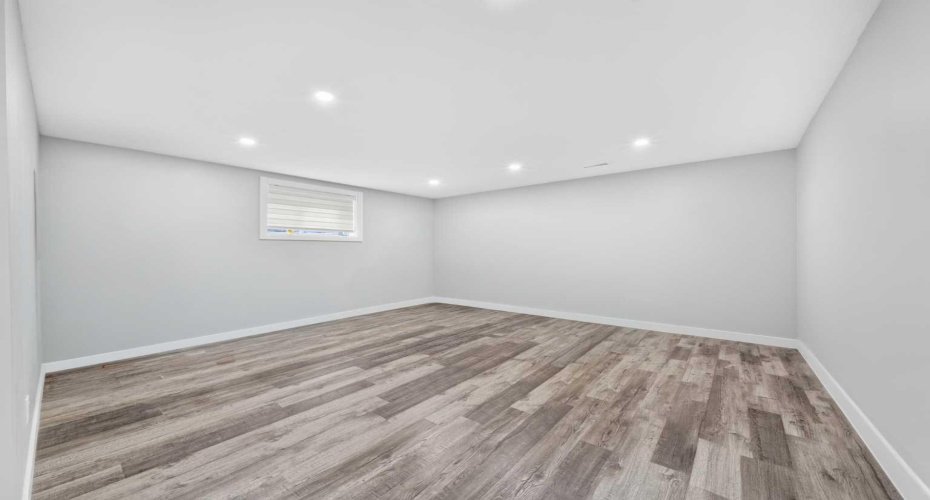 15 Sherwood Common, Calgary, Alberta T3R 1P6, 4 Bedroom Bedrooms, 0 ,4 BathroomBathrooms,Residential,For Sale,Sherwood,0,A2328220