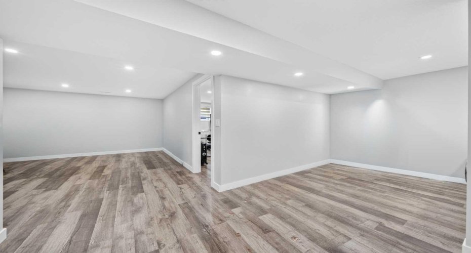 15 Sherwood Common, Calgary, Alberta T3R 1P6, 4 Bedroom Bedrooms, 0 ,4 BathroomBathrooms,Residential,For Sale,Sherwood,0,A2328220