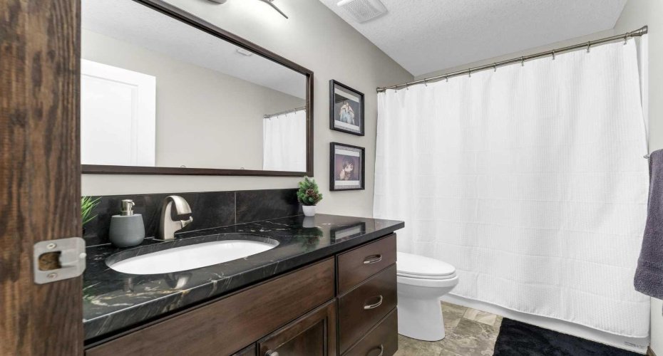30 Vista Close, Medicine Hat, Alberta T1B0A9, 3 Bedroom Bedrooms, 0 ,3 BathroomBathrooms,Residential,For Sale,Vista,0,A2328221