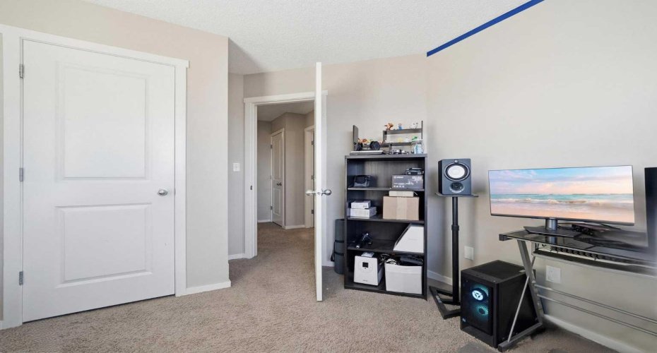 176 Evansview Gardens, Calgary, Alberta T3P 0L2, 3 Bedroom Bedrooms, 0 ,3 BathroomBathrooms,Residential,For Sale,Evansview,0,A2287536