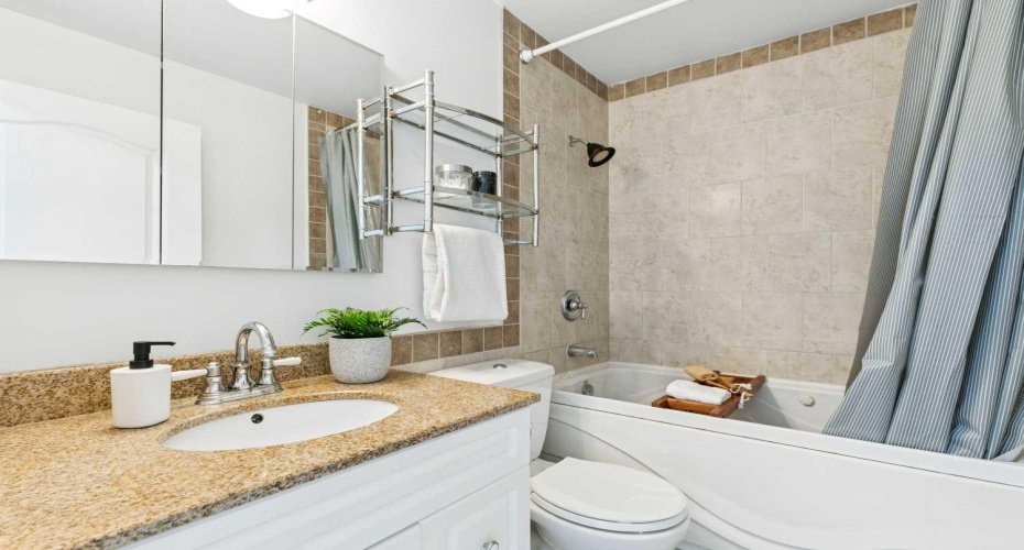 1055 72 Avenue, Calgary, Alberta T2K 5S4, 3 Bedroom Bedrooms, 0 ,2 BathroomBathrooms,Residential,For Sale,72,0,A2312049