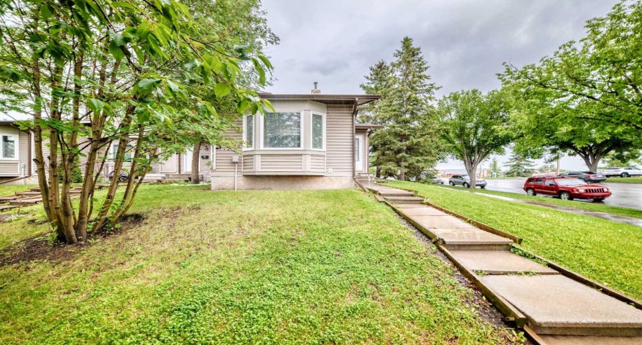 15 Falshire Terrace, Calgary, Alberta T3J3B1, 2 Bedroom Bedrooms, 0 ,2 BathroomBathrooms,Residential,For Sale,Falshire,0,A2325851