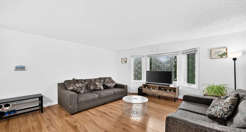15 Falshire Terrace, Calgary, Alberta T3J3B1, 2 Bedroom Bedrooms, 0 ,2 BathroomBathrooms,Residential,For Sale,Falshire,0,A2325851
