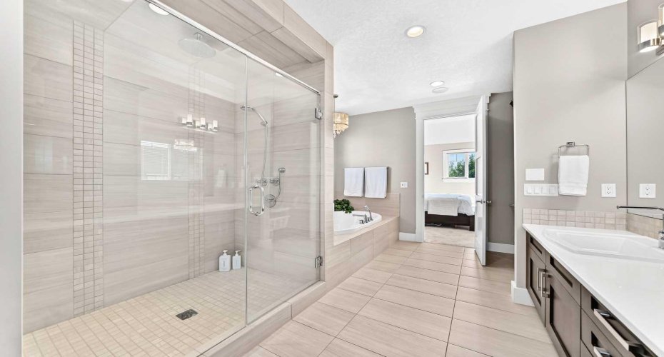 30 Wexford Way, Calgary, Alberta T3H 0H1, 6 Bedroom Bedrooms, 0 ,4 BathroomBathrooms,Residential,For Sale,Wexford,0,A2327831