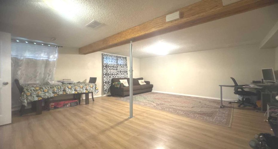 235 Penbrooke Close, Calgary, Alberta T2A 3N9, 7 Bedroom Bedrooms, 0 ,3 BathroomBathrooms,Residential,For Sale,Penbrooke,0,A2328465