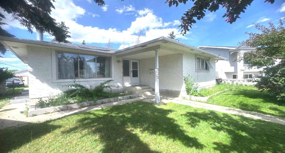 235 Penbrooke Close, Calgary, Alberta T2A 3N9, 7 Bedroom Bedrooms, 0 ,3 BathroomBathrooms,Residential,For Sale,Penbrooke,0,A2328465