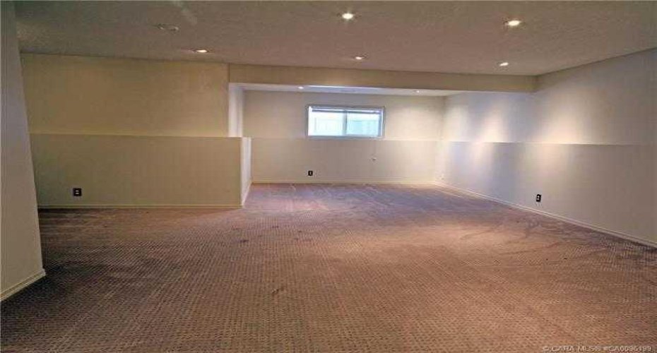 4 Horne Close, Sylvan Lake, Alberta T4S 0C4, 4 Bedroom Bedrooms, 0 ,2 BathroomBathrooms,Residential,For Sale,Horne,0,A2328470