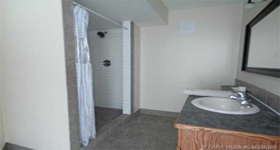 4 Horne Close, Sylvan Lake, Alberta T4S 0C4, 4 Bedroom Bedrooms, 0 ,2 BathroomBathrooms,Residential,For Sale,Horne,0,A2328470