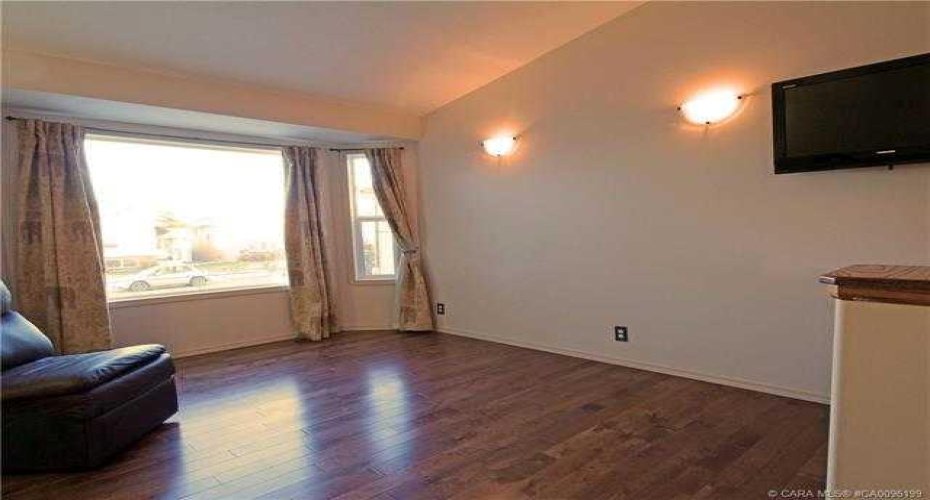 4 Horne Close, Sylvan Lake, Alberta T4S 0C4, 4 Bedroom Bedrooms, 0 ,2 BathroomBathrooms,Residential,For Sale,Horne,0,A2328470