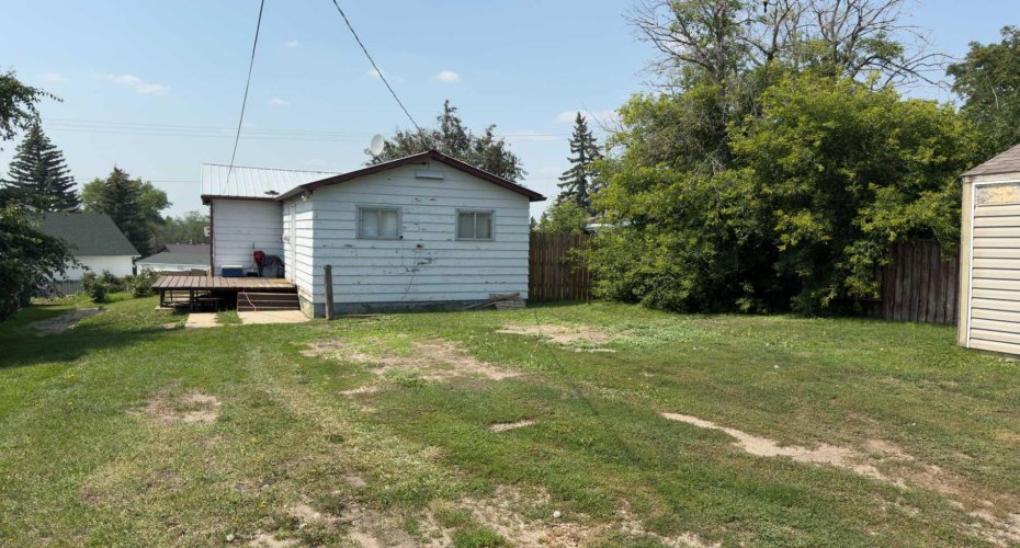39 Rydberg Street, Hughenden, Alberta T0B 2E0, 2 Bedroom Bedrooms, 0 ,1 BathroomBathrooms,Residential,For Sale,Rydberg,0,A2240493