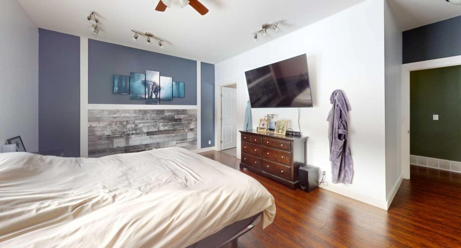 Mater bedroom