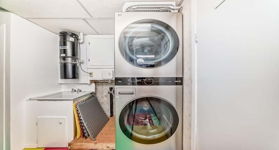 Ipdated washer dryer