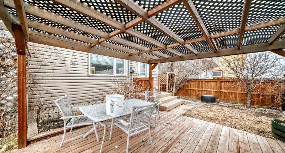 255 Falshire Way, Calgary, Alberta T3J 2B3, 3 Bedroom Bedrooms, 0 ,3 BathroomBathrooms,Residential,For Sale,Falshire,0,A2302353