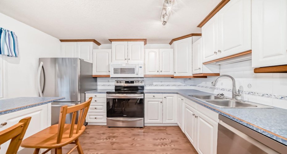Spacious updated kitchen