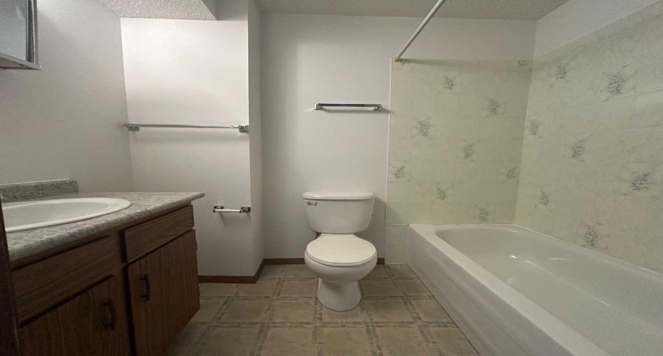 223 5 Street, Medicine Hat, Alberta T1A 7X9, 0 , 0 ,0,Multi-family,For Sale,5,0,A2304150