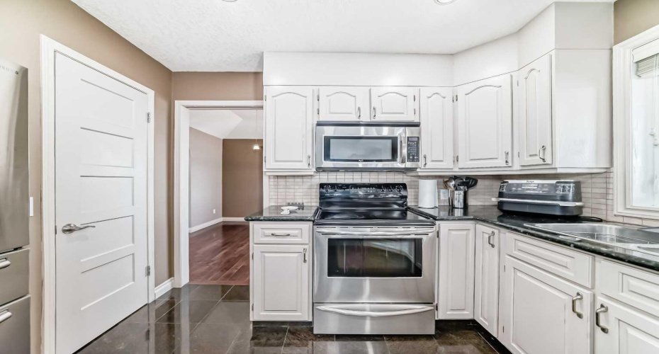 291 EAST CHESTERMERE Drive, Chestermere, Alberta T1X 1A2, 5 Bedroom Bedrooms, 0 ,4 BathroomBathrooms,Residential,For Sale,EAST CHESTERMERE,0,A2305396