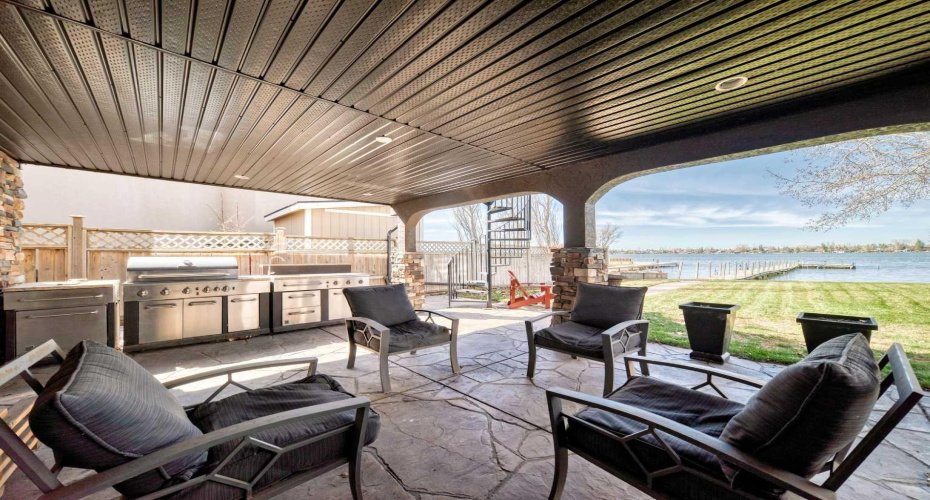 This property offers plenty of space for entertaining family and friends!