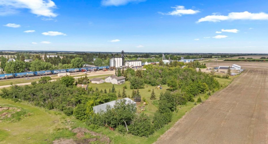 10 Railway Avenue, Rosalind, Alberta T0B3Y0, 3 Bedroom Bedrooms, 0 ,1 BathroomBathrooms,Residential,For Sale,Railway,0,A2321072