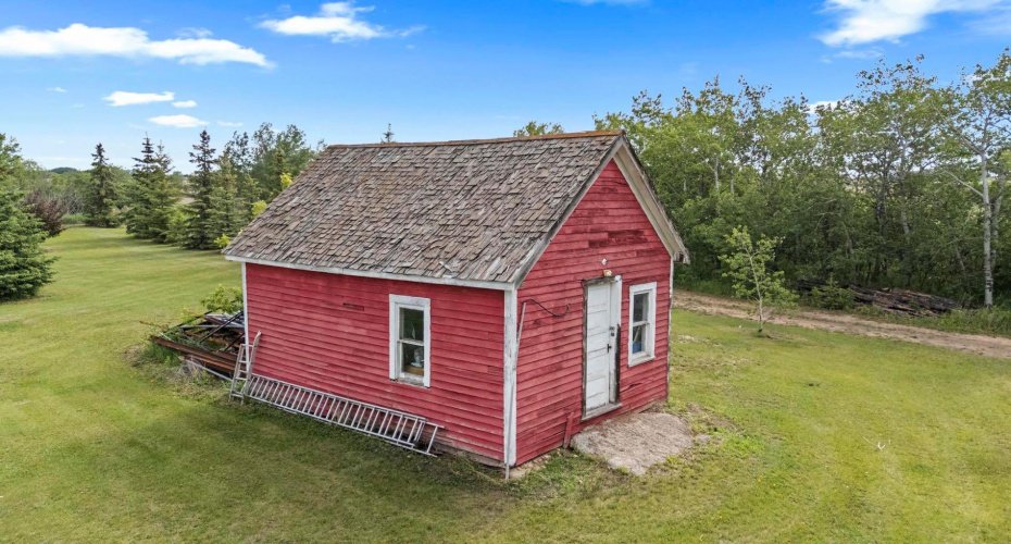 10 Railway Avenue, Rosalind, Alberta T0B3Y0, 3 Bedroom Bedrooms, 0 ,1 BathroomBathrooms,Residential,For Sale,Railway,0,A2321072