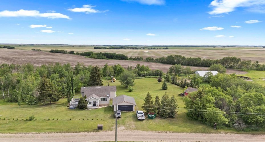 10 Railway Avenue, Rosalind, Alberta T0B3Y0, 3 Bedroom Bedrooms, 0 ,1 BathroomBathrooms,Residential,For Sale,Railway,0,A2321072