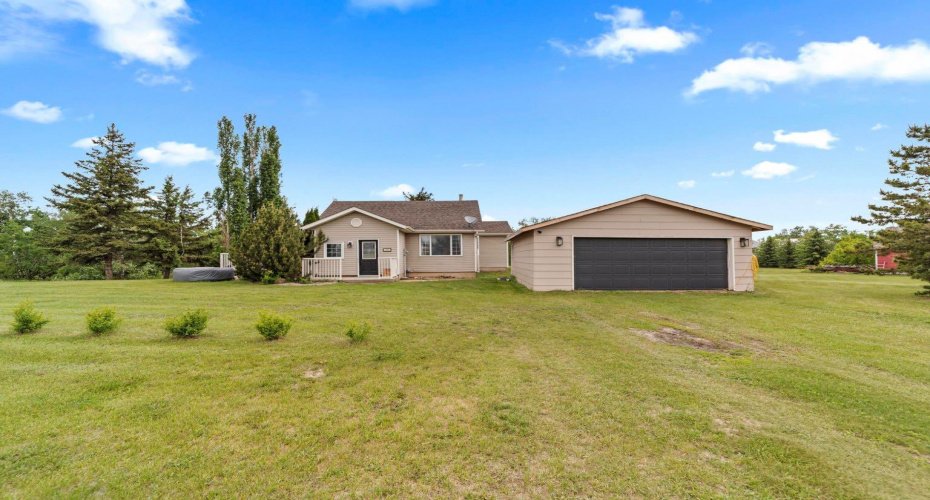 10 Railway Avenue, Rosalind, Alberta T0B3Y0, 3 Bedroom Bedrooms, 0 ,1 BathroomBathrooms,Residential,For Sale,Railway,0,A2321072