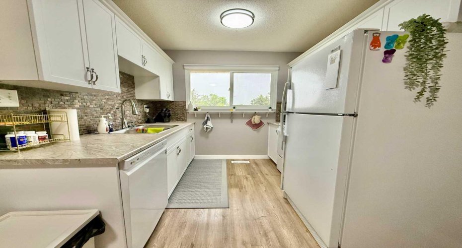115 Lafayette Boulevard, Lethbridge, Alberta T1K 4B9, 3 Bedroom Bedrooms, 0 ,2 BathroomBathrooms,Residential,For Sale,Lafayette,0,A2321190