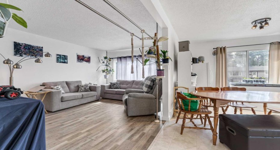 2257 Upland Drive, Medicine Hat, Alberta T1A 7K3, 0 , 0 ,0,Multi-family,For Sale,Upland,0,A2321614