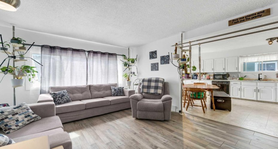 2257 Upland Drive, Medicine Hat, Alberta T1A 7K3, 0 , 0 ,0,Multi-family,For Sale,Upland,0,A2321614