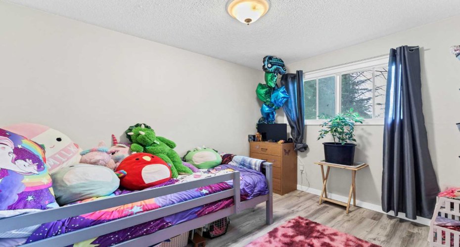 2257 Upland Drive, Medicine Hat, Alberta T1A 7K3, 0 , 0 ,0,Multi-family,For Sale,Upland,0,A2321614
