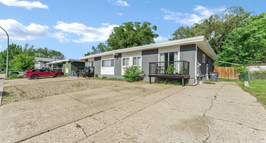 2257 Upland Drive, Medicine Hat, Alberta T1A 7K3, 0 , 0 ,0,Multi-family,For Sale,Upland,0,A2321614