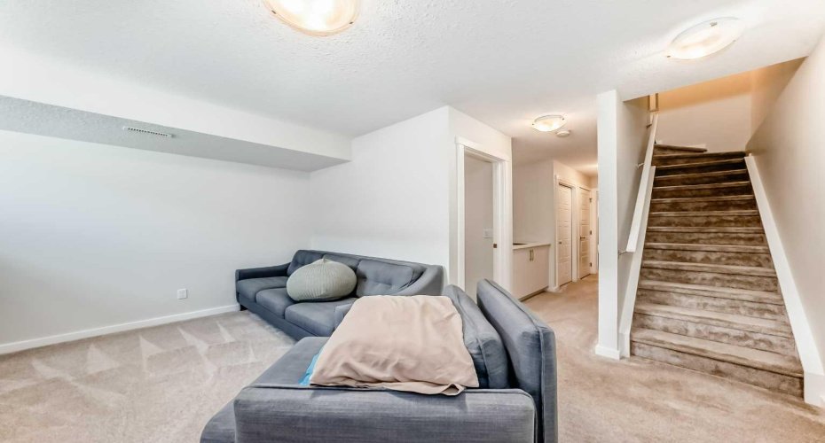31 Red Embers Parade, Calgary, Alberta T3N1E9, 4 Bedroom Bedrooms, 0 ,4 BathroomBathrooms,Residential,For Sale,Red Embers,0,A2323741