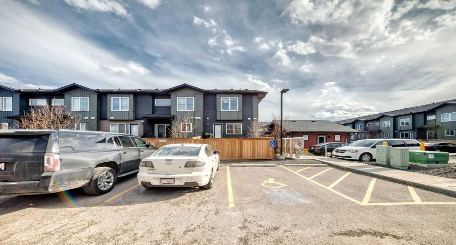 31 Red Embers Parade, Calgary, Alberta T3N1E9, 4 Bedroom Bedrooms, 0 ,4 BathroomBathrooms,Residential,For Sale,Red Embers,0,A2323741
